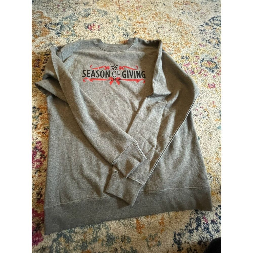 WWE Season Of Giving Holidays Christmas Sweatshirt Volunteer Sz L Official‎